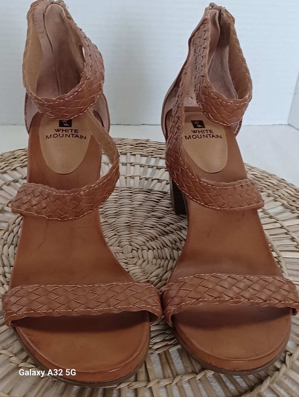 White Mountain Gladiator 3, Zipper Back Brown Sandals Size 9M